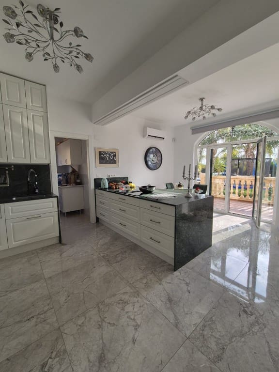 4 chambre Finca/Maison de Campagne à vendre à Daya Vieja avec piscine - 899 000 € (Ref: 9851102)