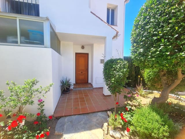 3 soverom Hus til salgs i Zona Calvario, Estepona med svømmebasseng - € 480 000 (Ref: 9855222)