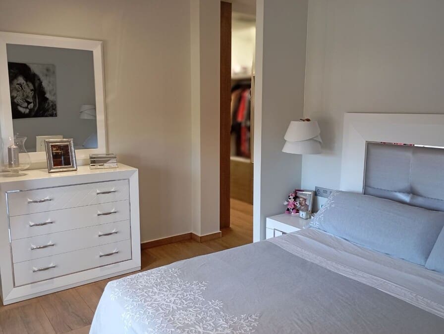 3 bedroom Villa for sale in Daya Nueva - € 750,000 (Ref: 9855223)