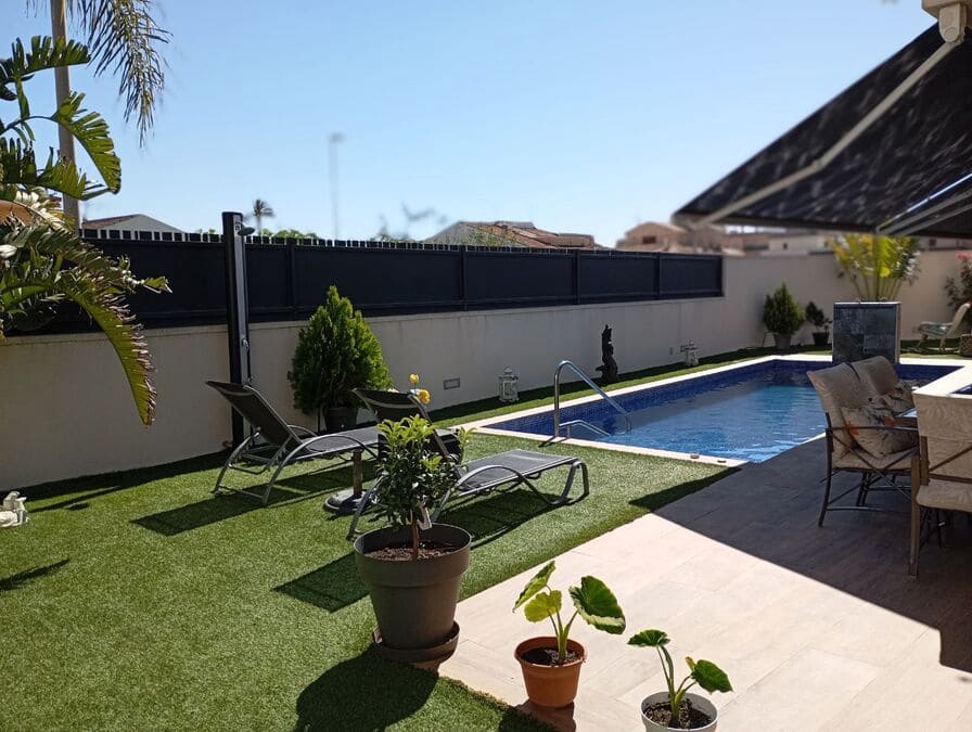 3 bedroom Villa for sale in Daya Nueva - € 750,000 (Ref: 9855223)
