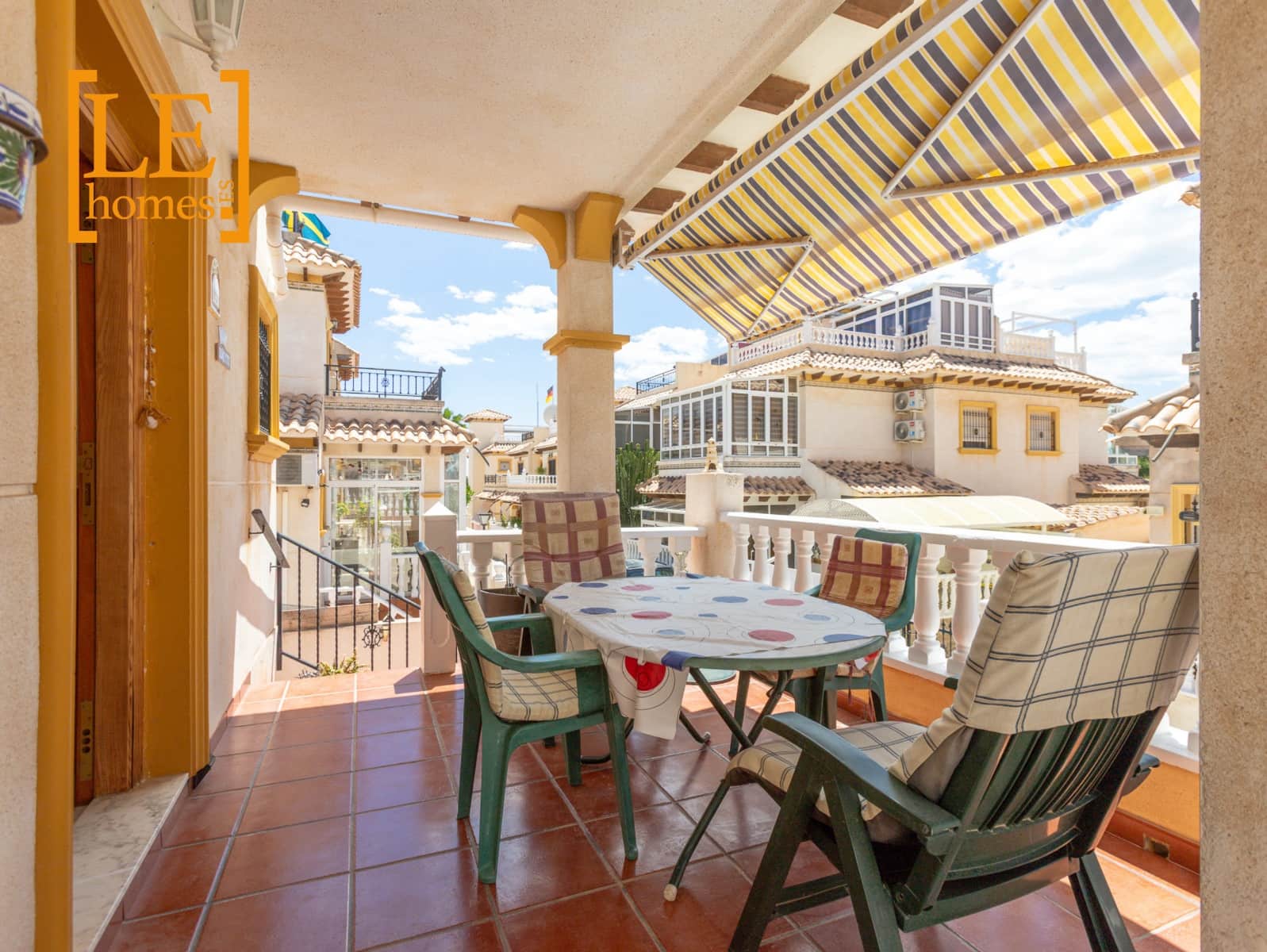 2 soveværelse Semi-Rækkehus til salg i Orihuela Costa med swimmingpool - € 209.000 (Ref: 9855226)