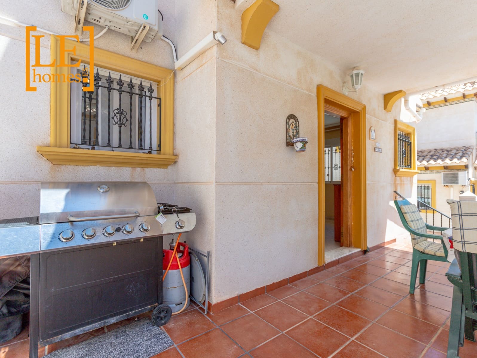 2 soveværelse Semi-Rækkehus til salg i Orihuela Costa med swimmingpool - € 209.000 (Ref: 9855226)