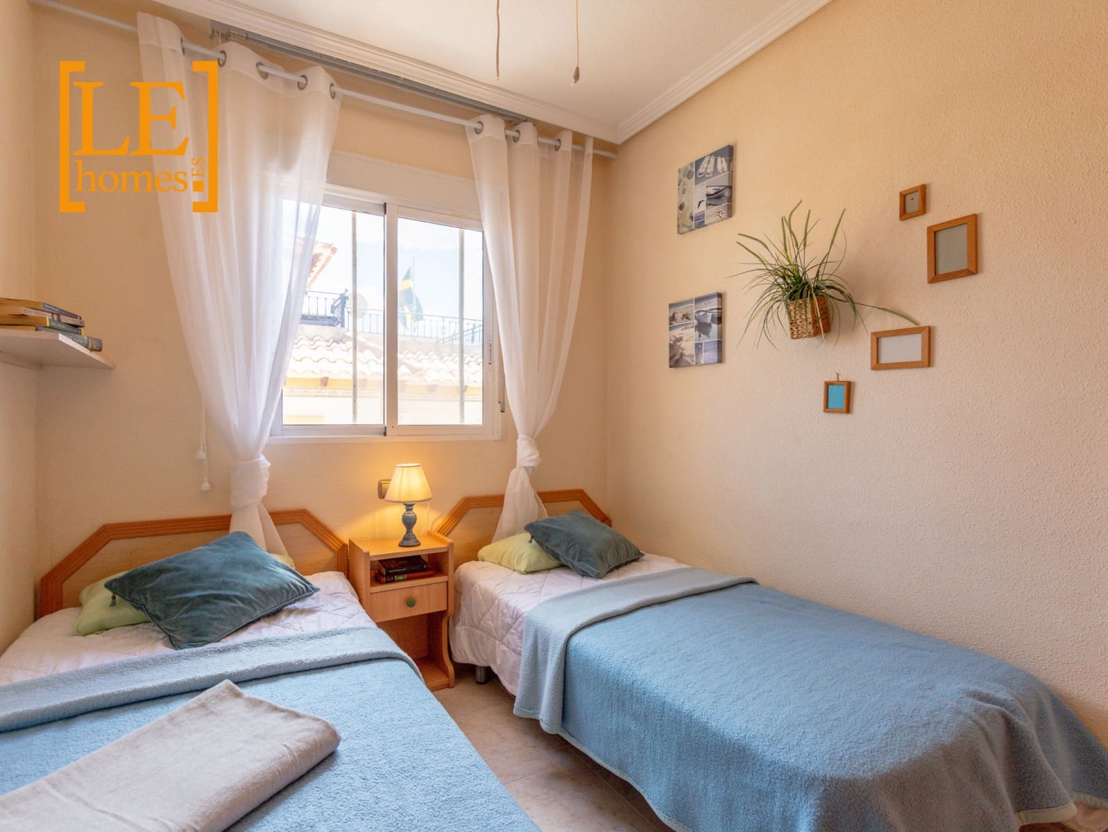 2 soveværelse Semi-Rækkehus til salg i Orihuela Costa med swimmingpool - € 209.000 (Ref: 9855226)