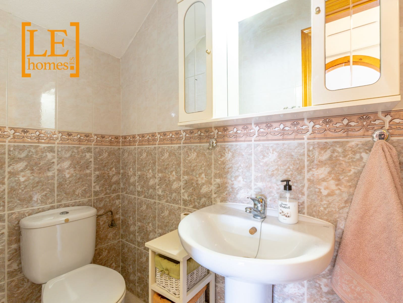 2 soveværelse Semi-Rækkehus til salg i Orihuela Costa med swimmingpool - € 209.000 (Ref: 9855226)