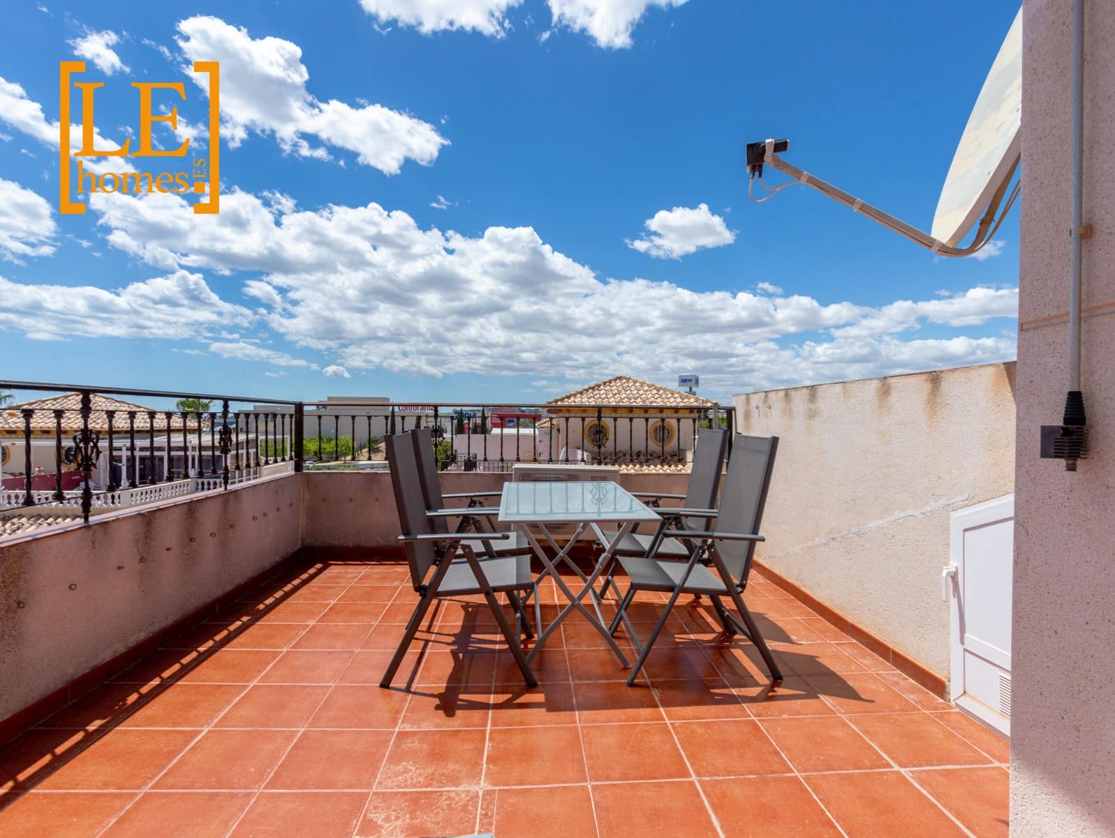 2 soveværelse Semi-Rækkehus til salg i Orihuela Costa med swimmingpool - € 209.000 (Ref: 9855226)