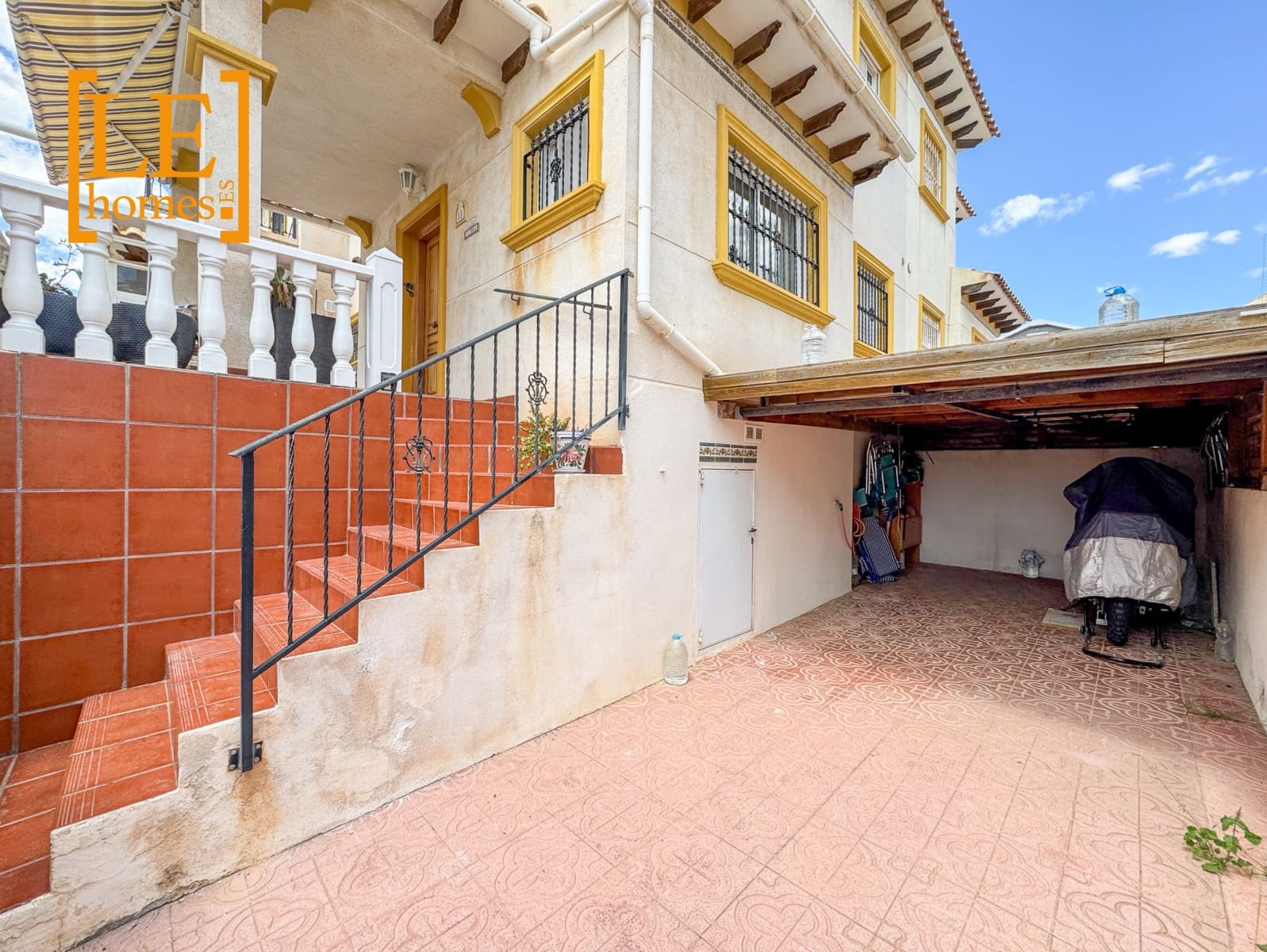2 soveværelse Semi-Rækkehus til salg i Orihuela Costa med swimmingpool - € 209.000 (Ref: 9855226)