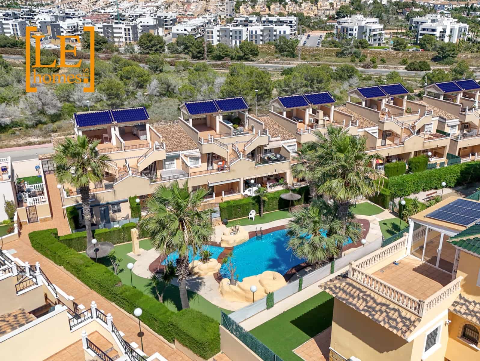 2 sypialnia Bungalow na sprzedaż w Orihuela Costa z basenem - 215 000 € (Ref: 9855227)