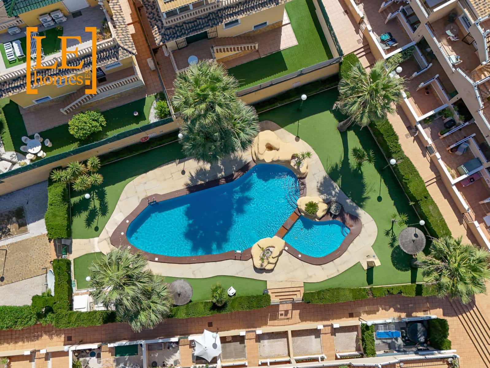 2 sypialnia Bungalow na sprzedaż w Orihuela Costa z basenem - 215 000 € (Ref: 9855227)