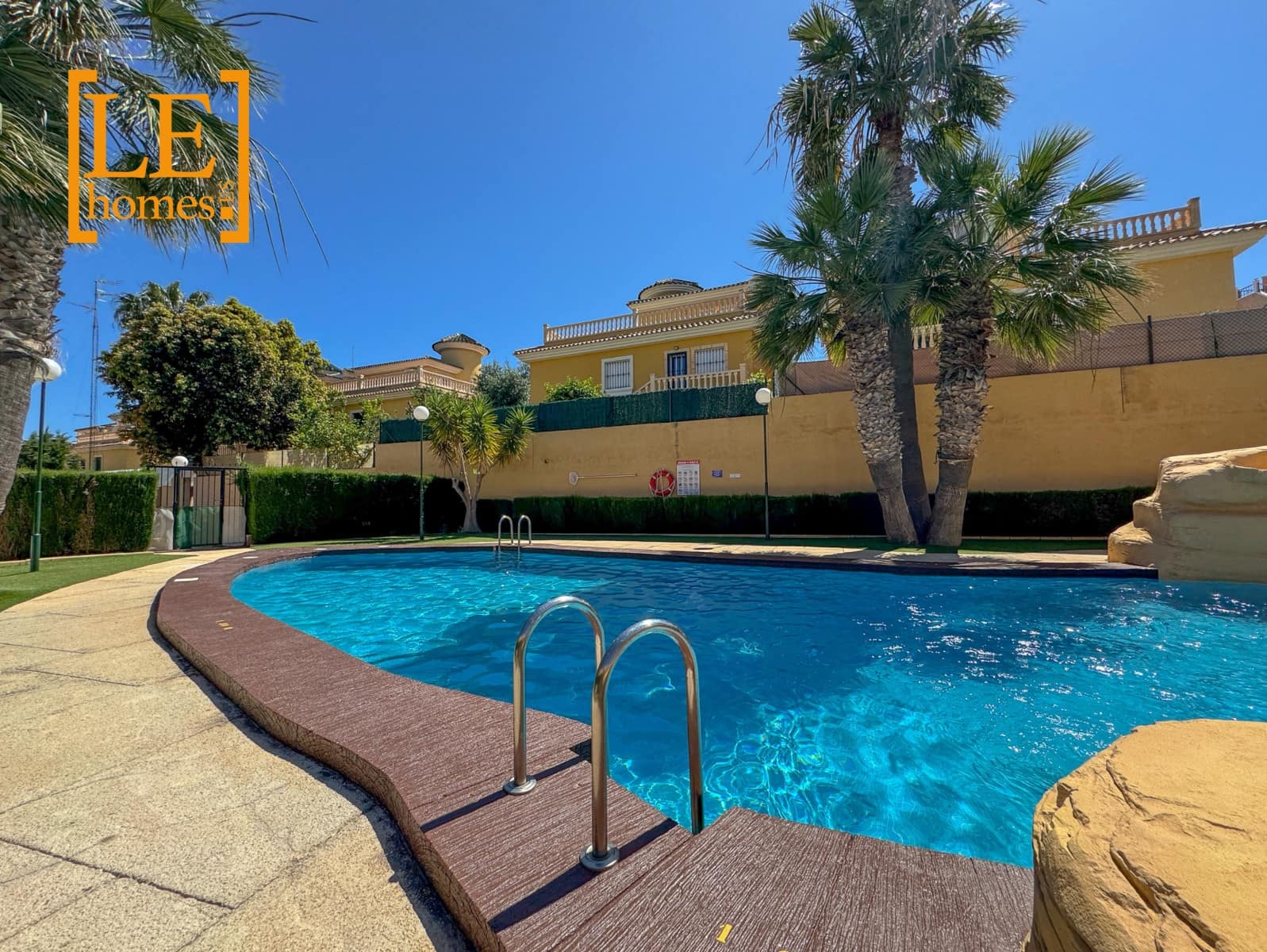 2 sypialnia Bungalow na sprzedaż w Orihuela Costa z basenem - 215 000 € (Ref: 9855227)