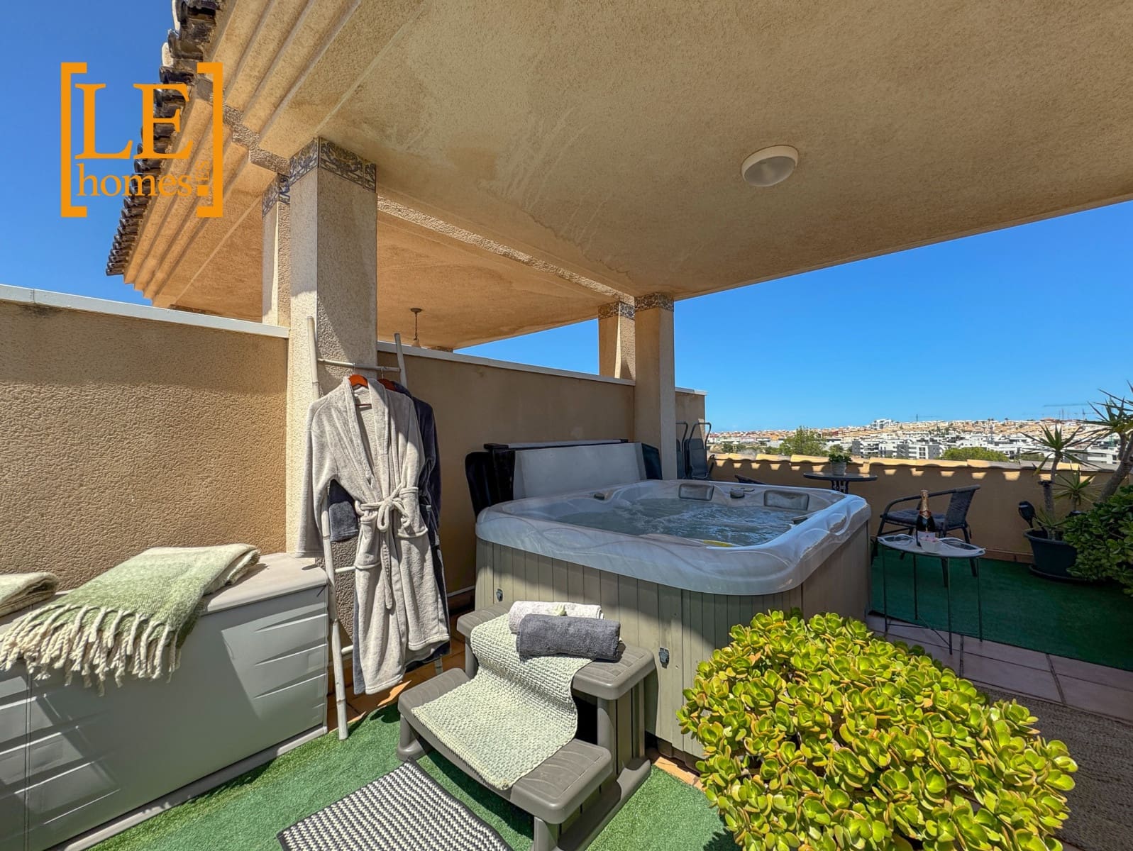 2 sypialnia Bungalow na sprzedaż w Orihuela Costa z basenem - 215 000 € (Ref: 9855227)