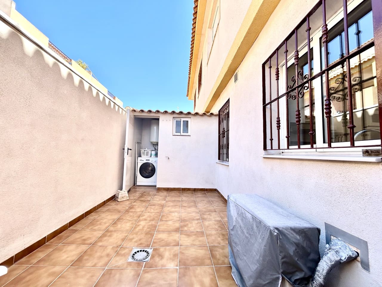 2 soveværelse Lejlighed til salg i La Zenia med garage - € 187.000 (Ref: 9855232)