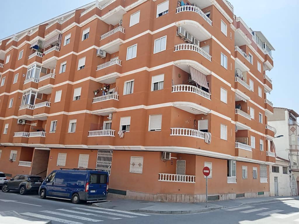 2 chambre Appartement à vendre à Torrevieja - 135 000 € (Ref: 9855248)