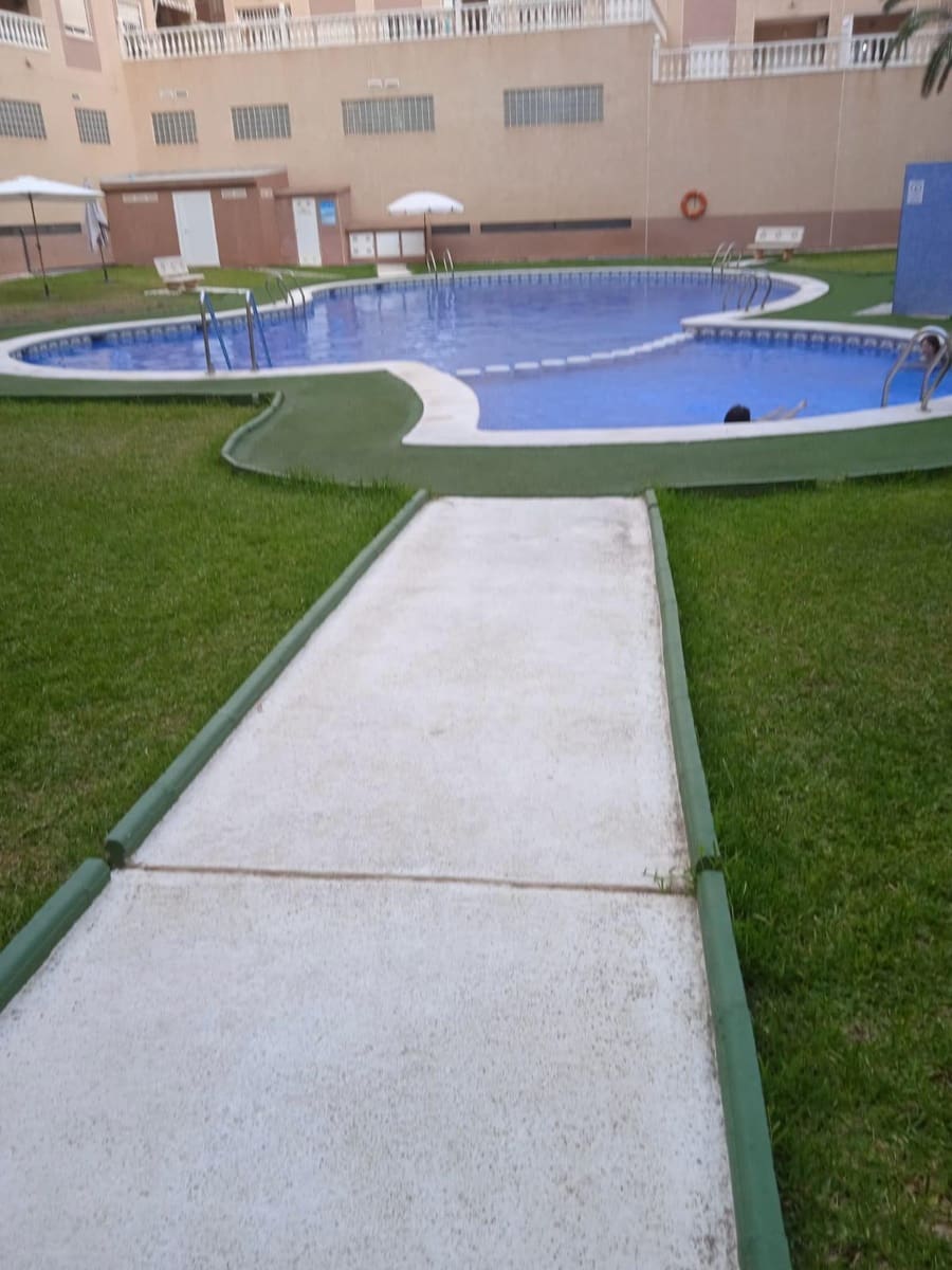 2 chambre Appartement à vendre à Torrevieja avec piscine - 134 900 € (Ref: 9855249)