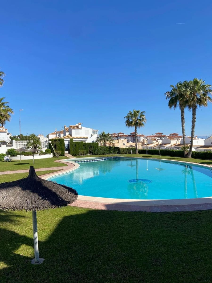 1 soveværelse Lejlighed til salg i Torrevieja - € 135.000 (Ref: 9855252)