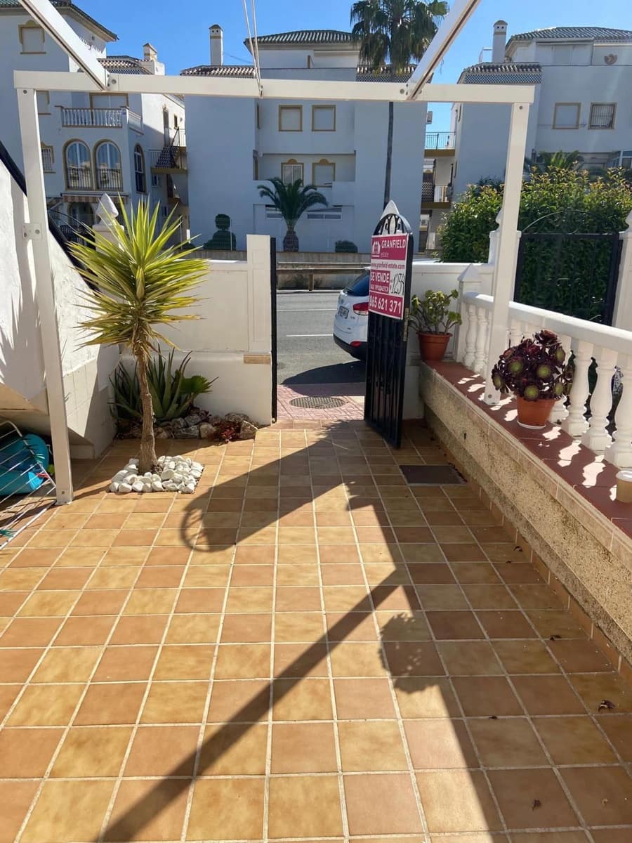1 soveværelse Lejlighed til salg i Torrevieja - € 135.000 (Ref: 9855252)