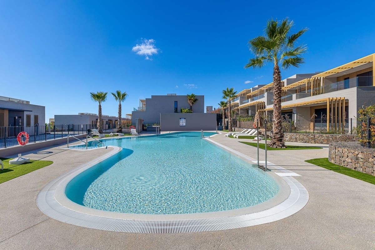 4 sovrum Hus till salu i El Faro med pool - 1 099 999 € (Ref: 9855258)