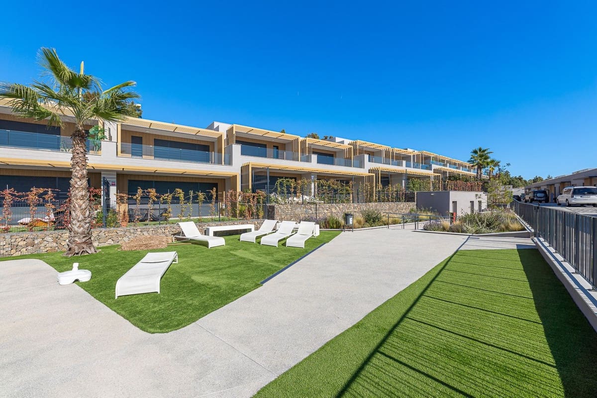 4 sovrum Hus till salu i El Faro med pool - 1 099 999 € (Ref: 9855258)