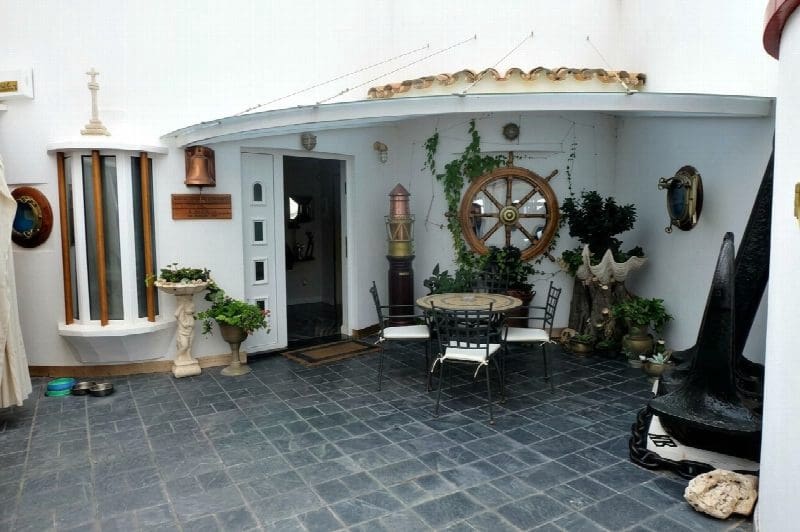 6 bedroom Villa for sale in La Cala de Mijas with pool garage - € 3,500,000 (Ref: 9855259)