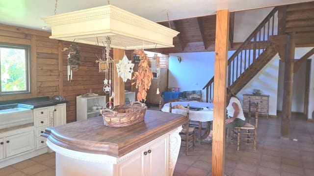 4 soverom Trehus til salgs i Mijas Costa, Mijas med garasje - € 795 000 (Ref: 9855262)
