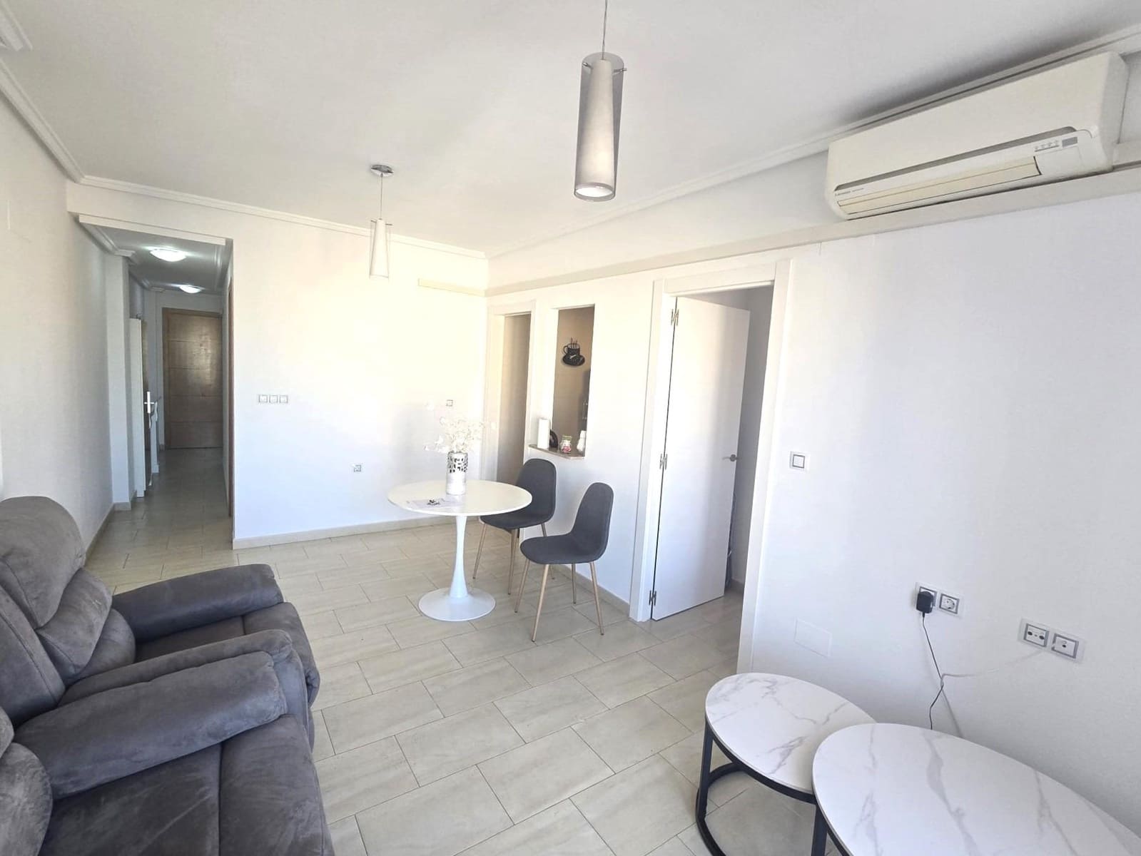 2 chambre Appartement à vendre à Torrevieja - 149 900 € (Ref: 9857612)