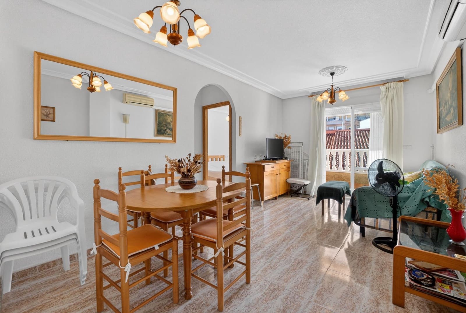 2 soveværelse Lejlighed til salg i Torrevieja - € 149.900 (Ref: 9858071)