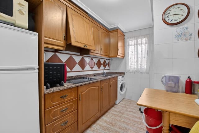 2 soveværelse Lejlighed til salg i Playa de los Locos, Torrevieja - € 149.900 (Ref: 9858071)