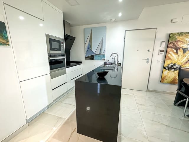 3 soverom Penthouse til salgs i Punta Prima, Torrevieja med svømmebasseng - € 285 000 (Ref: 9858080)