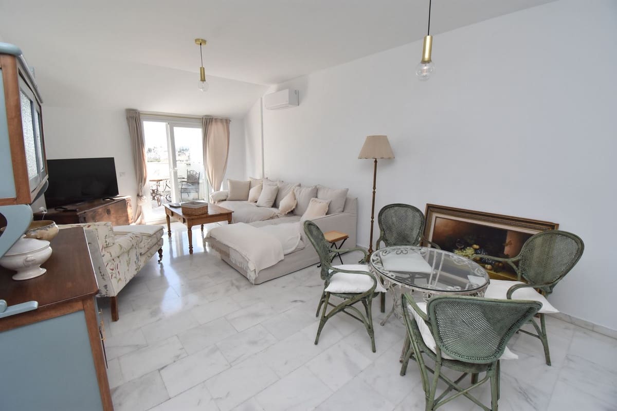 Apartamento de 3 habitaciones en Fuengirola en venta con piscina - 635.500 € (Ref: 9862395)