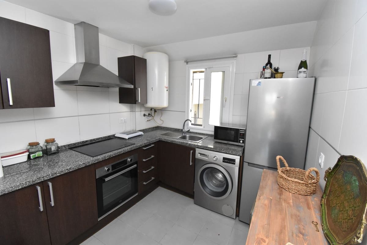 Apartamento de 3 habitaciones en Fuengirola en venta con piscina - 635.500 € (Ref: 9862395)