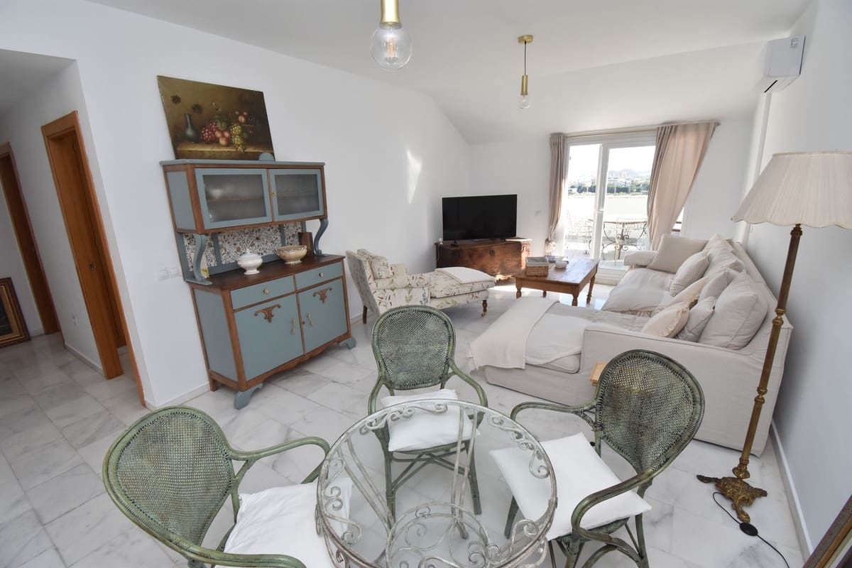 Apartamento de 3 habitaciones en Fuengirola en venta con piscina - 635.500 € (Ref: 9862395)