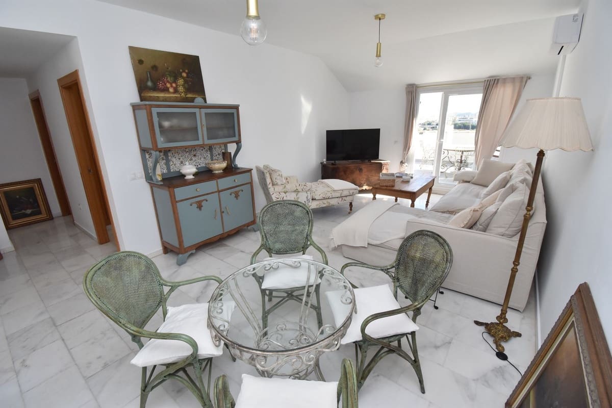 Apartamento de 3 habitaciones en Fuengirola en venta con piscina - 635.500 € (Ref: 9862395)