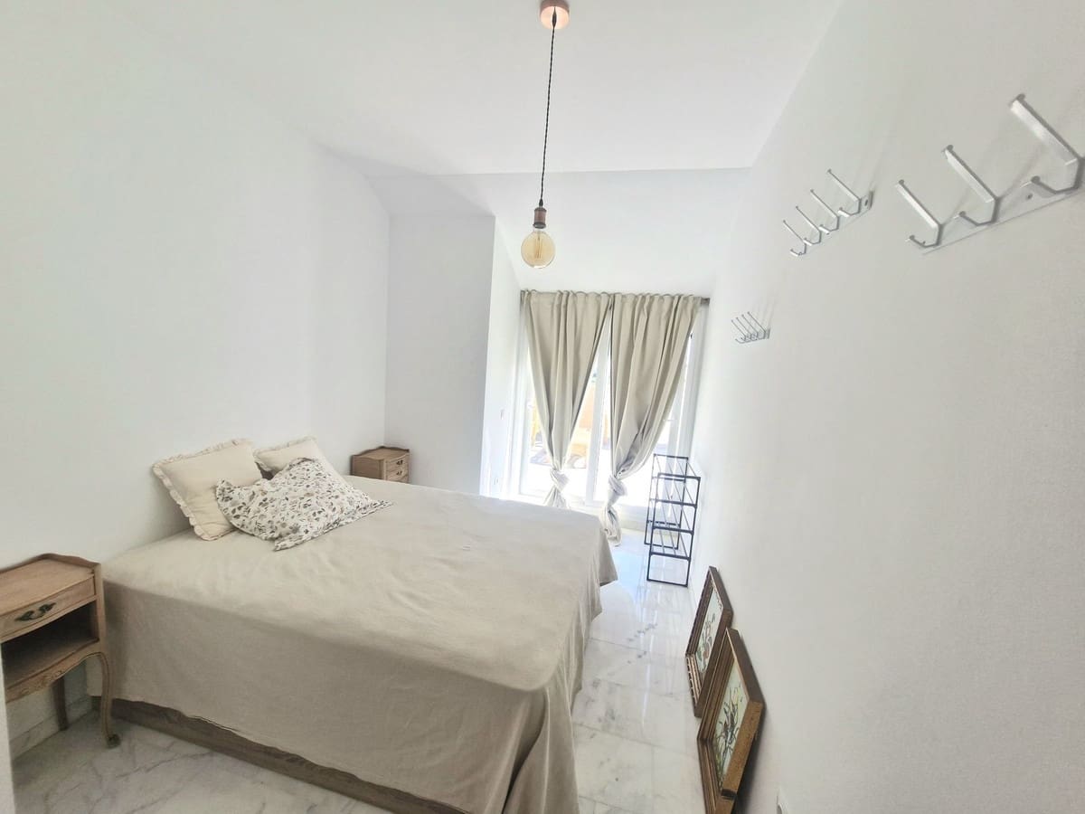Apartamento de 3 habitaciones en Fuengirola en venta con piscina - 635.500 € (Ref: 9862395)
