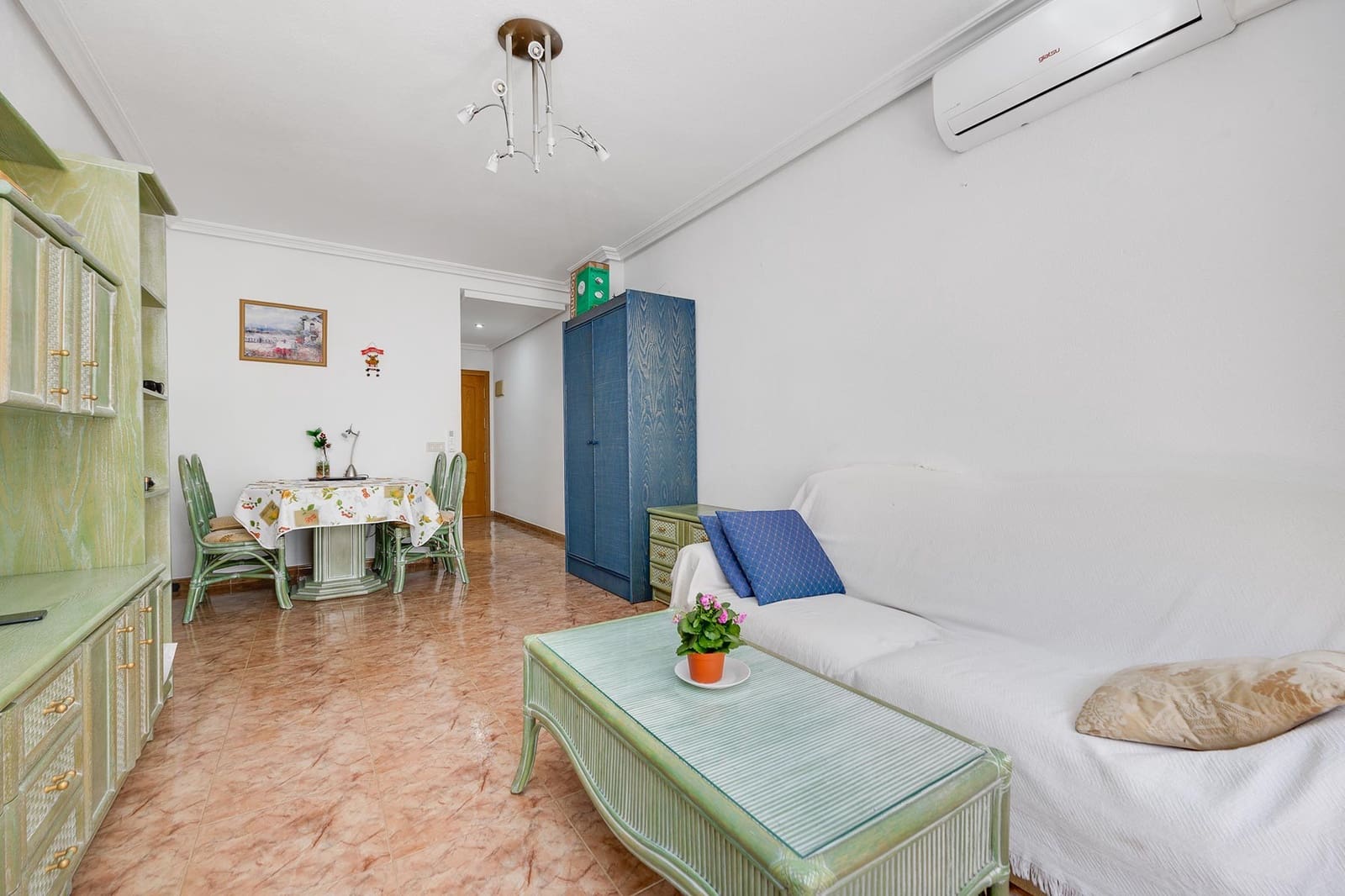 2 chambre Appartement à vendre à Torrevieja - 185 000 € (Ref: 9862400)