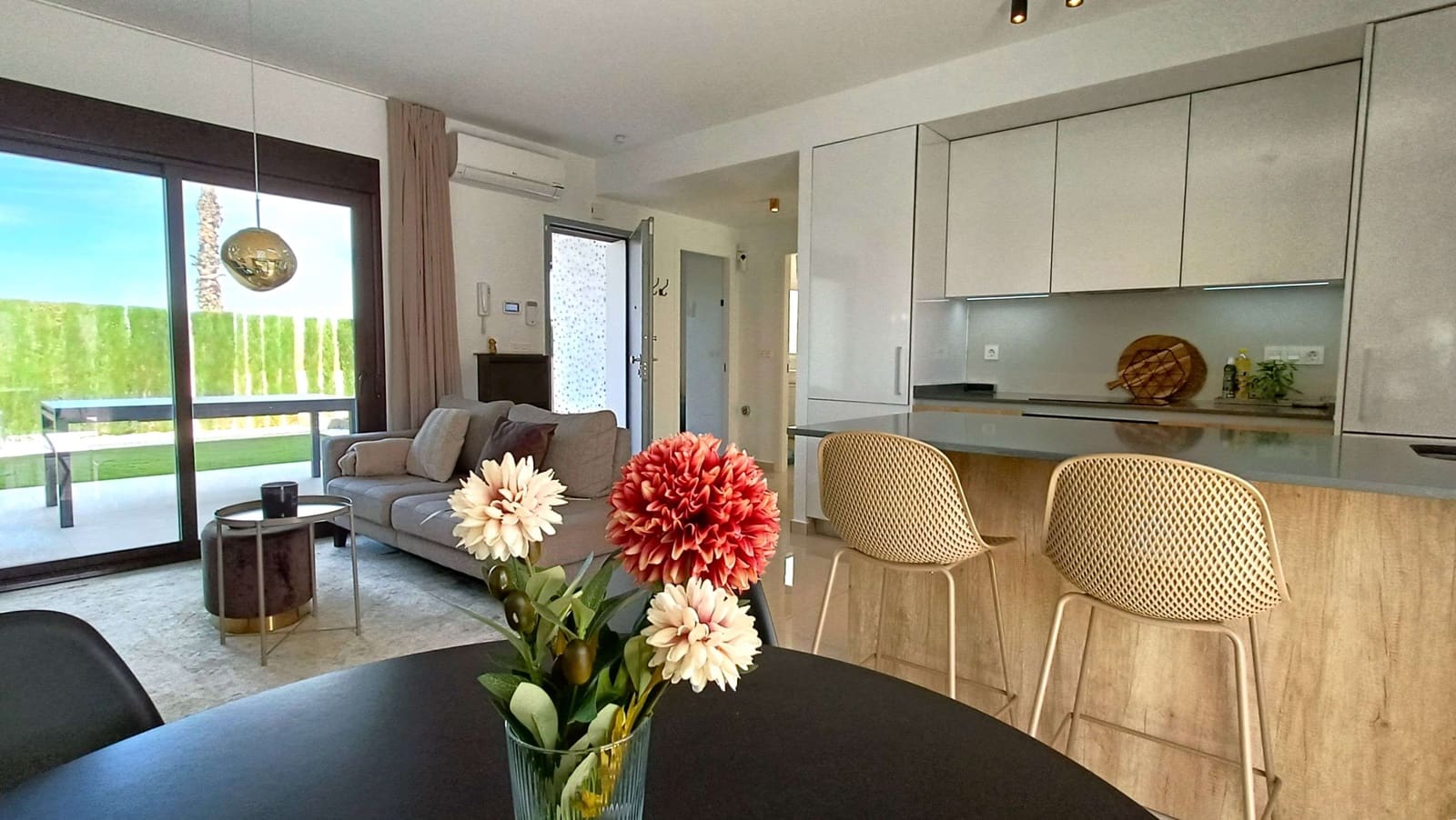 2 soveværelse Lejlighed til salg i Algorfa med swimmingpool - € 245.000 (Ref: 9862417)