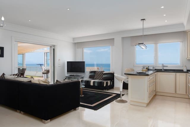 2 Zimmer Penthouse zu verkaufen in Fuengirola mit Pool - 1.200.000 € (Ref: 9865035)