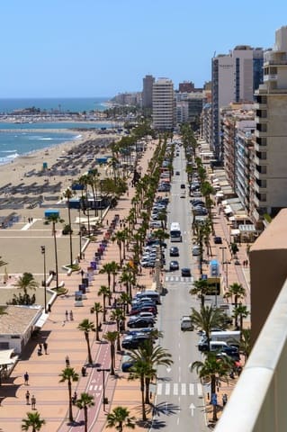 2 Zimmer Penthouse zu verkaufen in Fuengirola mit Pool - 1.200.000 € (Ref: 9865035)