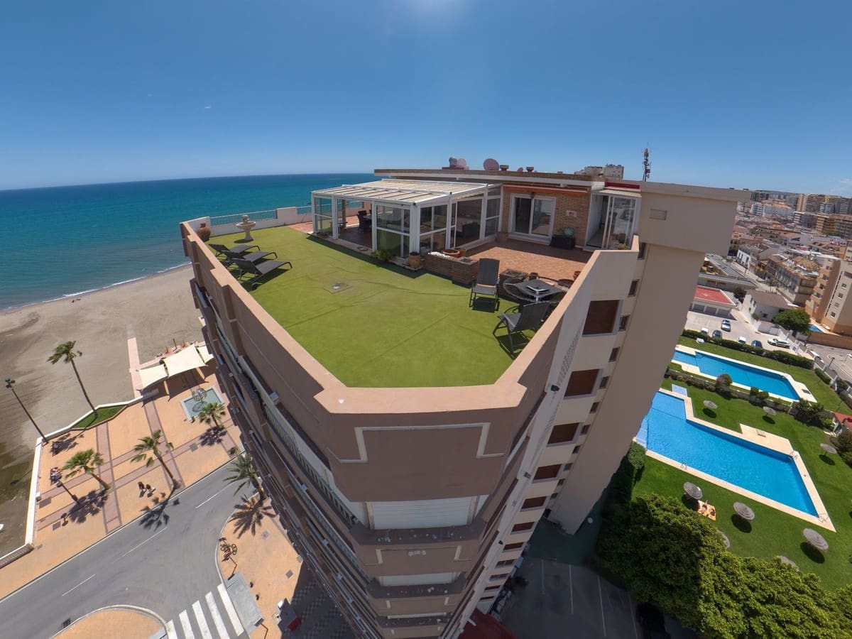2 sypialnia Penthouse na sprzedaż w Fuengirola z basenem - 1 200 000 € (Ref: 9865035)