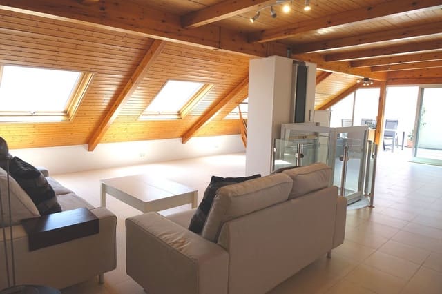 3 chambre Villa/Maison Semi-Mitoyenne à vendre à Fuengirola avec piscine garage - 495 000 € (Ref: 9865036)