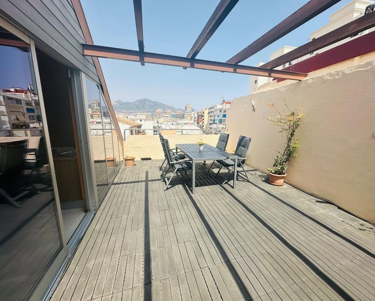 3 chambre Villa/Maison Semi-Mitoyenne à vendre à Fuengirola avec piscine garage - 495 000 € (Ref: 9865036)