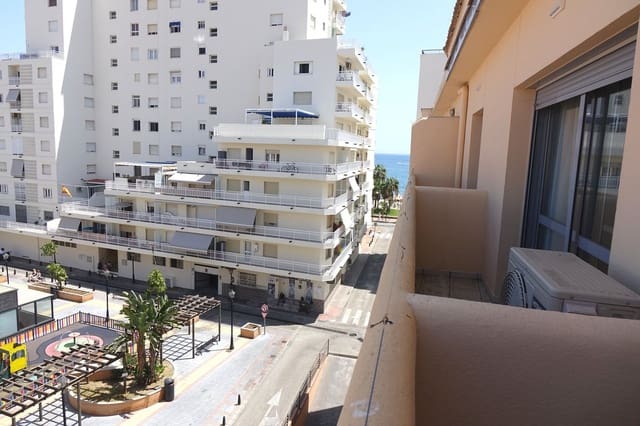 3 chambre Villa/Maison Semi-Mitoyenne à vendre à Fuengirola avec piscine garage - 495 000 € (Ref: 9865036)