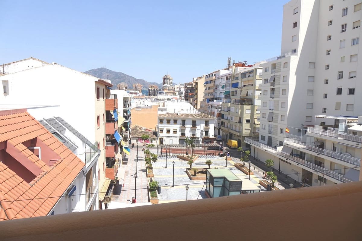 3 chambre Villa/Maison Semi-Mitoyenne à vendre à Fuengirola avec piscine garage - 495 000 € (Ref: 9865036)