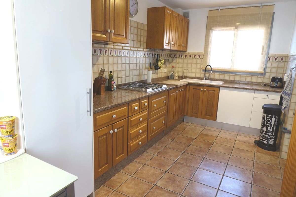 3 chambre Villa/Maison Semi-Mitoyenne à vendre à Fuengirola avec piscine garage - 495 000 € (Ref: 9865036)