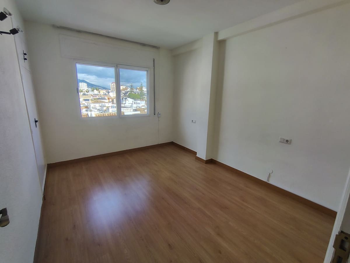 3 sypialnia Apartament na sprzedaż w Fuengirola z basenem - 320 000 € (Ref: 9865037)
