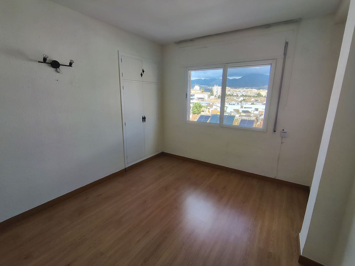 3 sypialnia Apartament na sprzedaż w Fuengirola z basenem - 320 000 € (Ref: 9865037)
