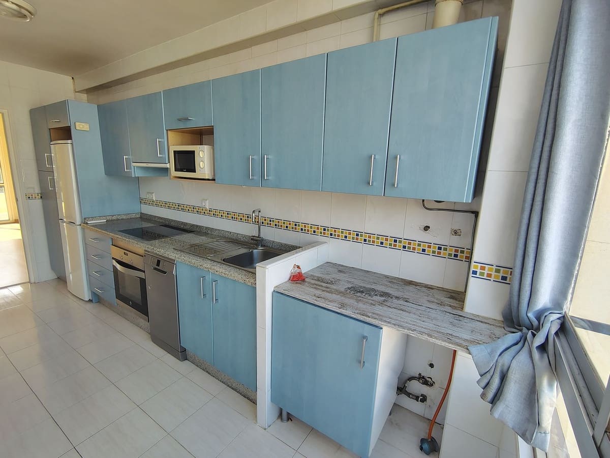 3 sypialnia Apartament na sprzedaż w Fuengirola z basenem - 320 000 € (Ref: 9865037)