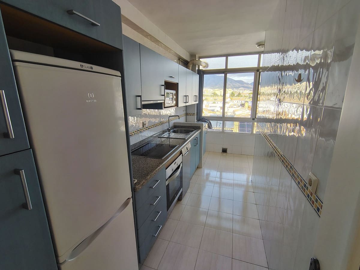 3 sypialnia Apartament na sprzedaż w Fuengirola z basenem - 320 000 € (Ref: 9865037)