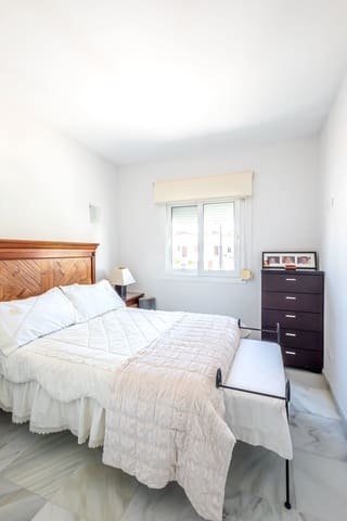 4 sypialnia Dom na sprzedaż w Zona Puerto Deportivo, Fuengirola z basenem garażem - 1 050 000 € (Ref: 9865038)