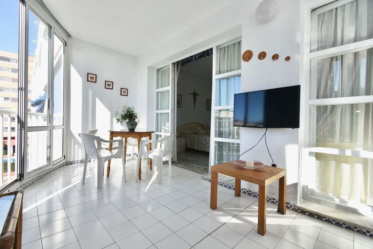 3 soveværelse Semi-Rækkehus til salg i Fuengirola med swimmingpool - € 700.000 (Ref: 9865039)