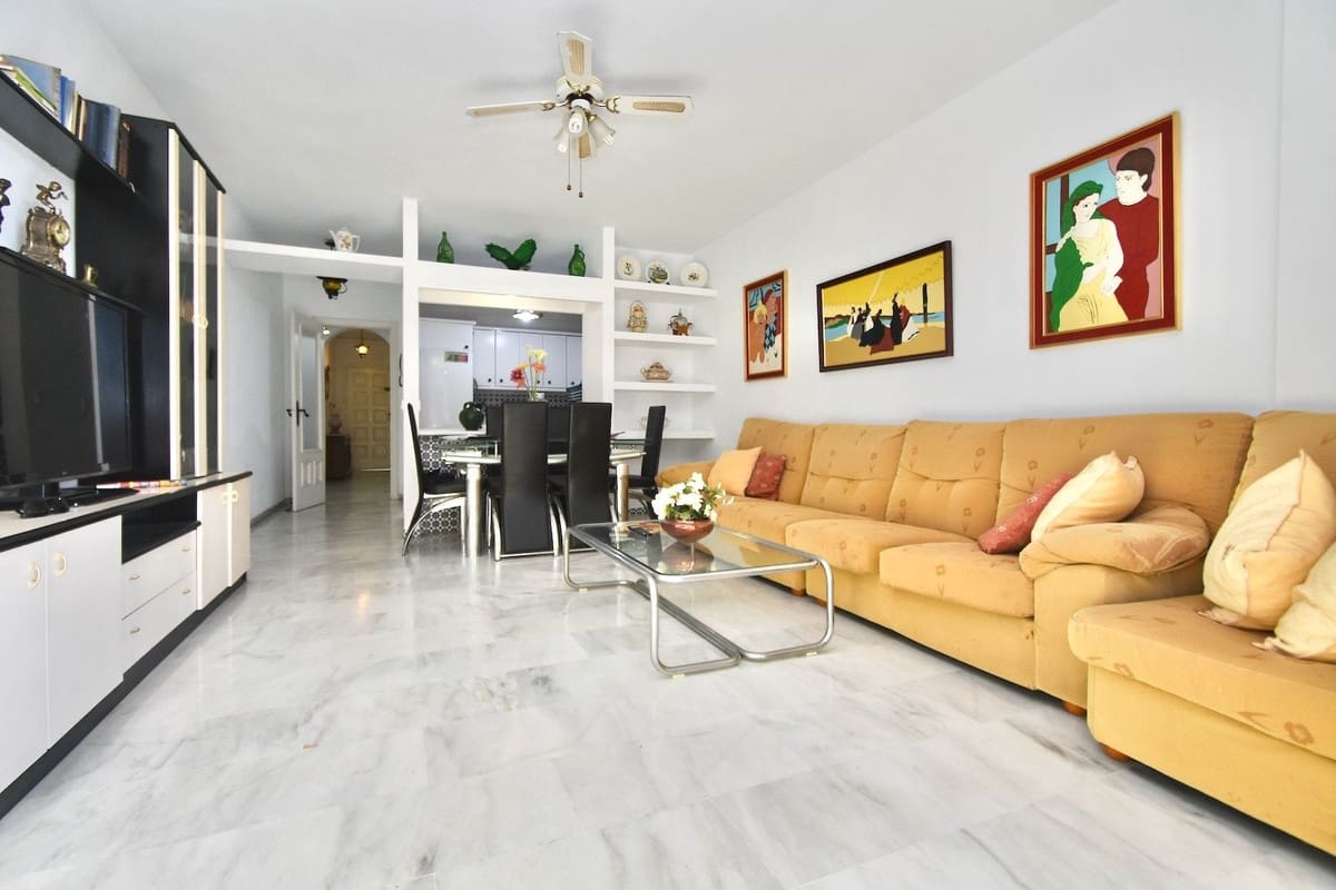 3 soveværelse Semi-Rækkehus til salg i Fuengirola med swimmingpool - € 700.000 (Ref: 9865039)