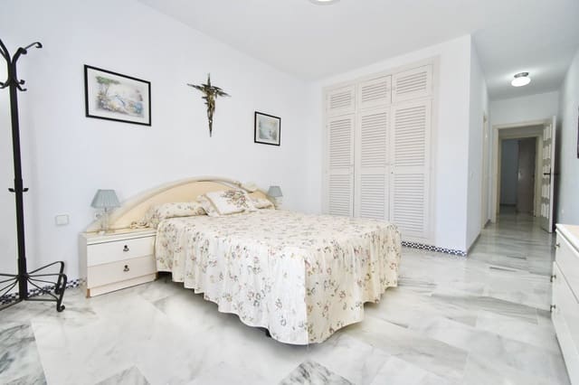 3 chambre Villa/Maison Semi-Mitoyenne à vendre à Fuengirola avec piscine - 700 000 € (Ref: 9865039)